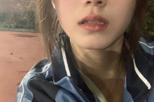 清纯女主播人设塌房酒后直播狂亲男嘉宾第二天哭着表示很后悔